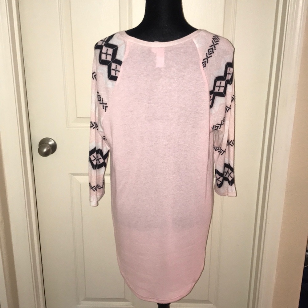 Ladies Sweater - Picture 3 of 3